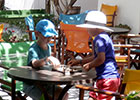 Kafenés - children playing chess